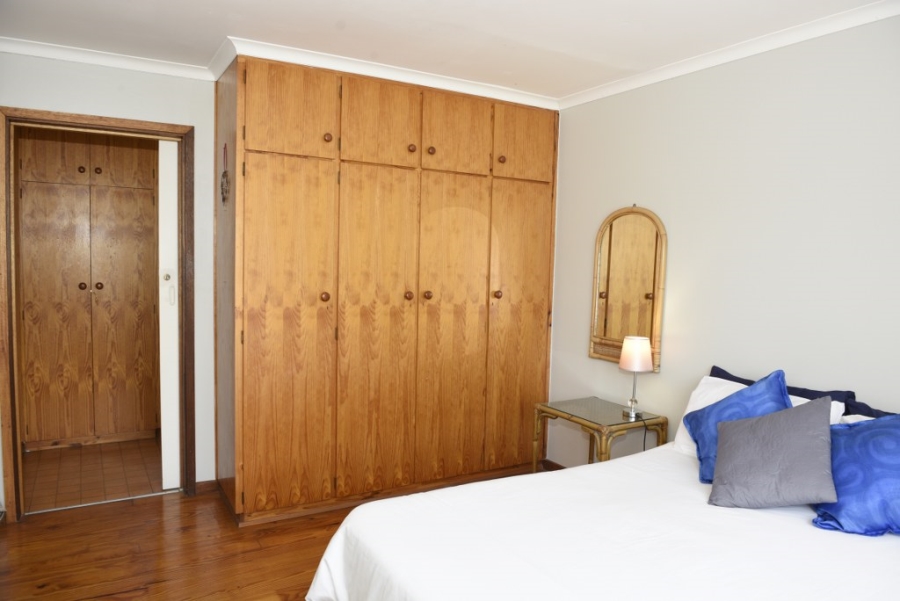 4 Bedroom Property for Sale in Heuningkloof Western Cape